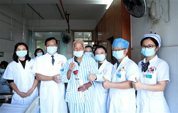 【献礼二十大 “我为群众办实事”】我院免费为93名生活困难白内障患者实施复明手术