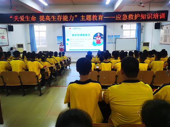 【应急救护进校园】我院应邀到柳州市第二十二中开展应急救护培训讲座