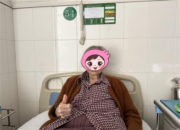 【仁心仁术】医生妙手除障，96岁老人重见光明！