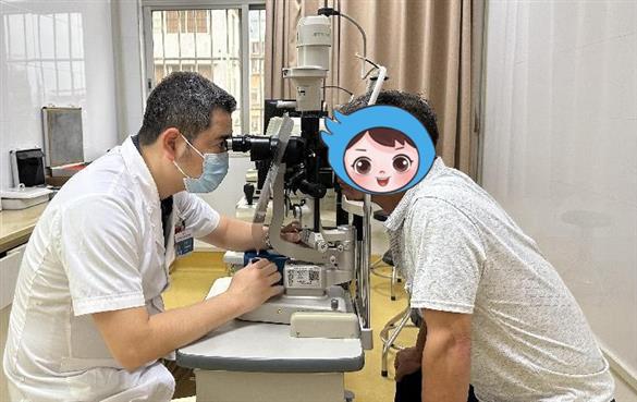 心大！男子被金属片扎入眼内，3个月后才发现……