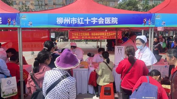 健康科普进侗乡 惠民服务暖人心——我院助力柳州市“三下乡”活动走进三江